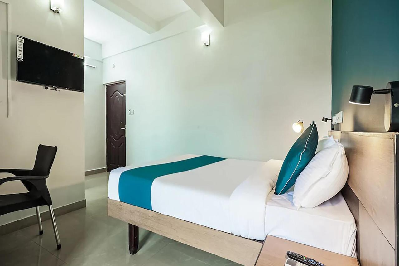 Accadia Residency Hotel Kochi Bagian luar foto